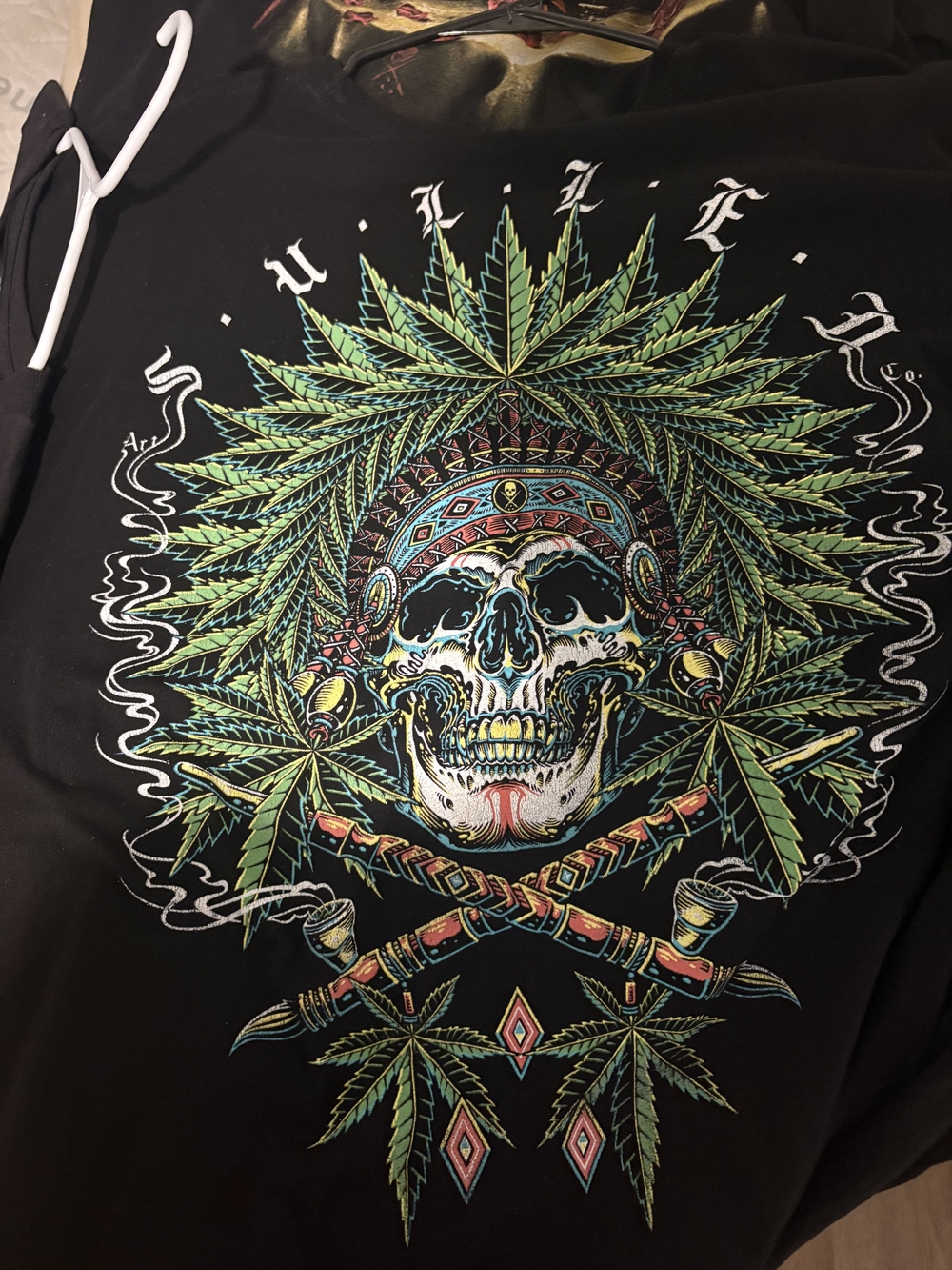 Men's Black Short Sleeve Graphic Skull & Leaf Tee